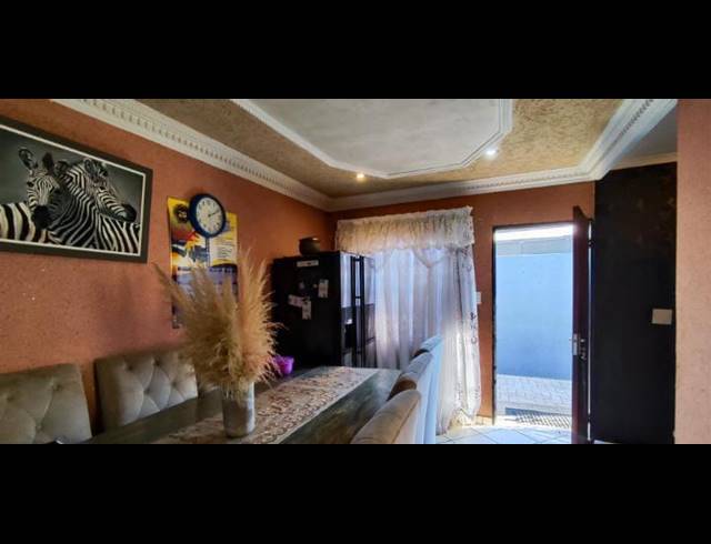 3 BEDROOM HOUSE FOR SALE IN WINDMILL PARK EXT